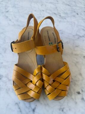 Leon &Harper similar to Swedish Hasbeens Marigold  leather and wood sandals 37